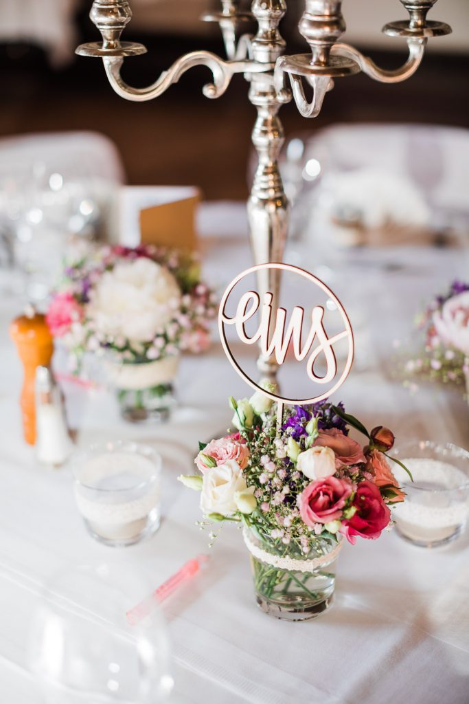 Tischnummer aus Holz