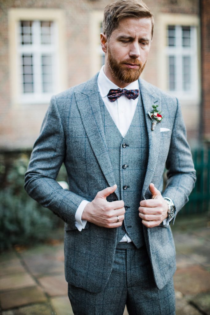 Bräutigam im Anzug