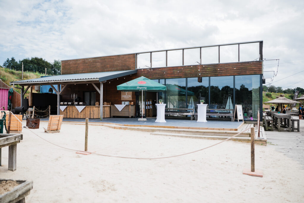 Strandhochzeit im Beachclub Nethen